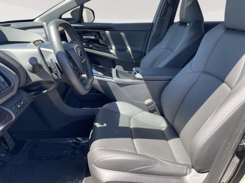 Used 2025 Subaru Solterra w/ Touring Package image 18