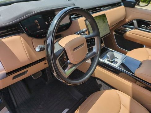 New 2026 Land Rover Range Rover Long Wheelbase SE AWD/4WD image 7