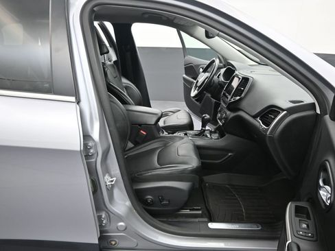 Used 2020 Jeep Cherokee Limited AWD/4WD image 36