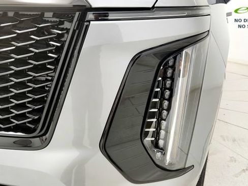 Used 2026 Cadillac Escalade Platinum Sport w/ LPO, ONYX Package AWD/4WD image 23