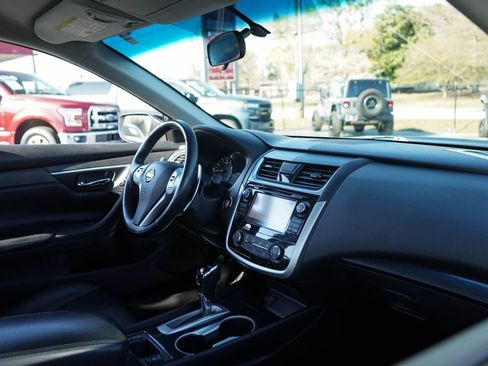 Used 2018 Nissan Altima 2.5 SR w/ SR Special Edition image 33