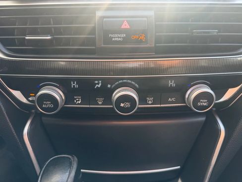 Used 2018 Honda Accord Sport image 19