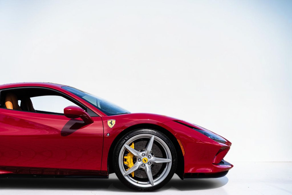 Certified 2022 Ferrari F8 Tributo RWD image 17
