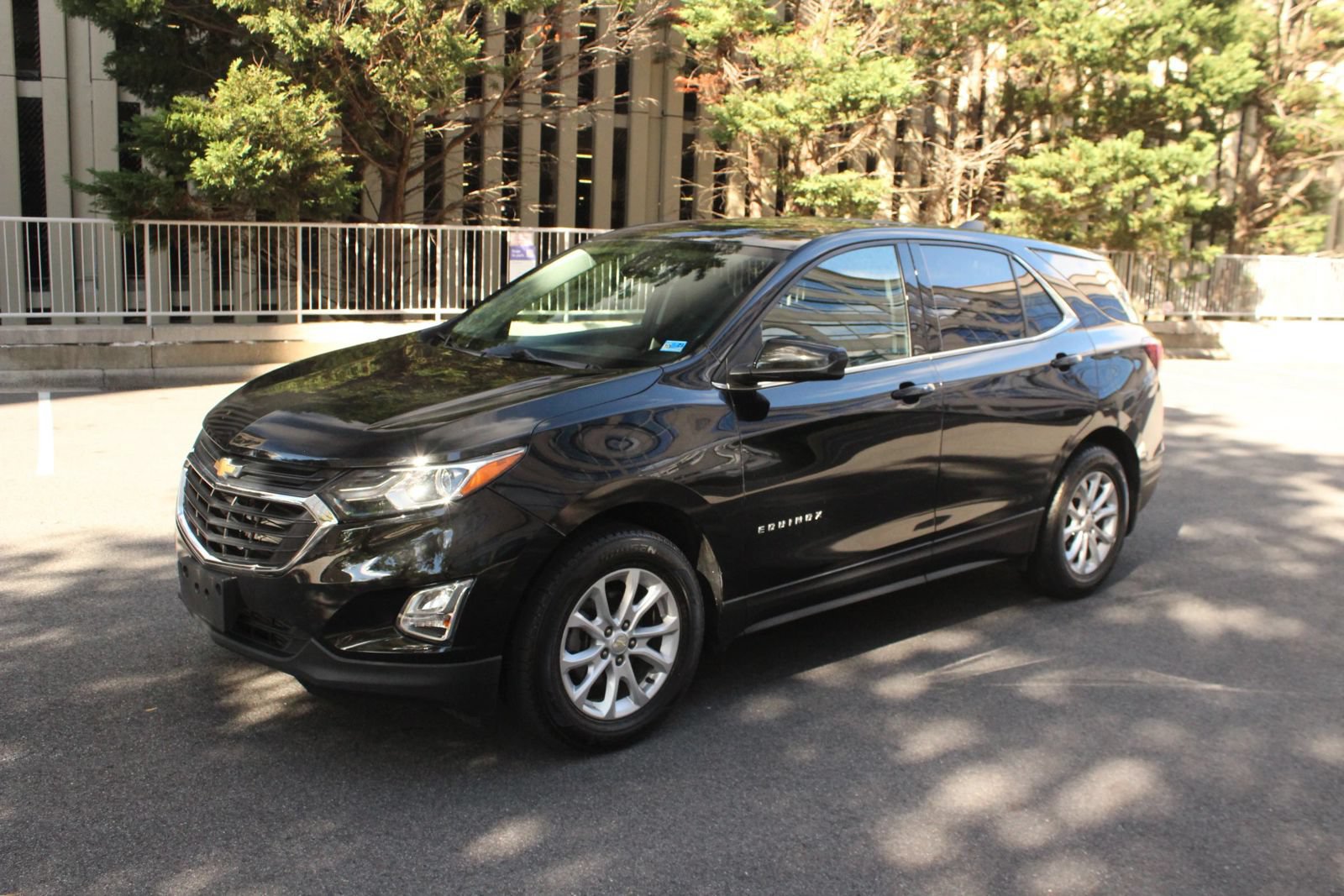 Used 2020 Chevrolet Equinox LT w/ Driver Convenience Package FWD image 12
