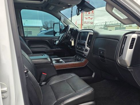 Used 2018 GMC Sierra 2500 SLT w/ Duramax Plus Package image 10