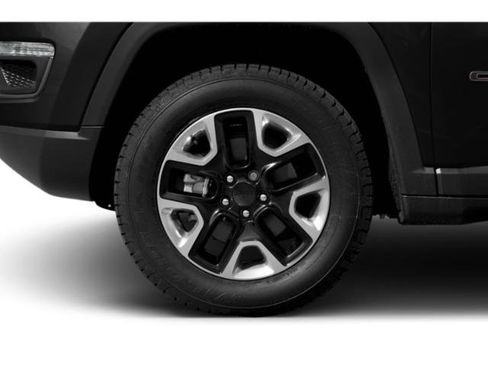 Certified 2021 Jeep Compass Trailhawk w/ Sun and Sound Group AWD/4WD image 11