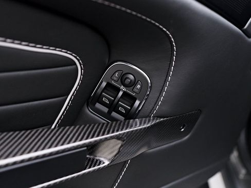 Used 2016 Aston Martin DB9 GT RWD image 52