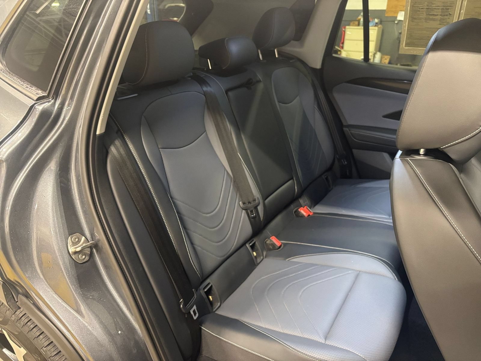 Used 2026 Volkswagen Tiguan SE AWD/4WD image 40