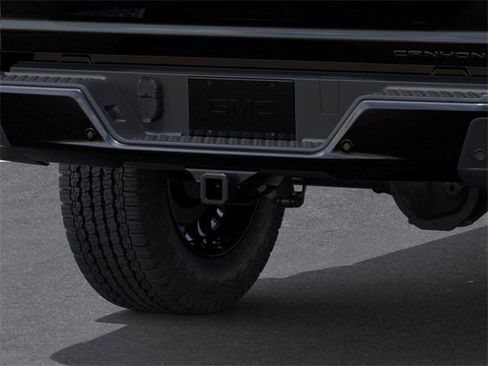 New 2026 GMC Canyon Denali w/ LPO, Denali Black Edition image 14