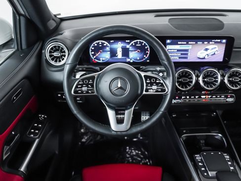 Certified 2022 Mercedes-Benz GLB 250 4MATIC w/ AMG Line image 15