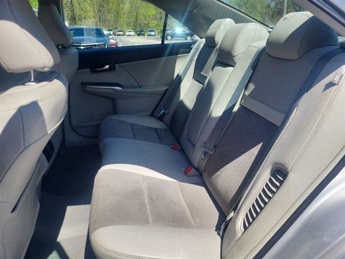 Used 2012 Toyota Camry XLE w/ Leather Pkg image 11