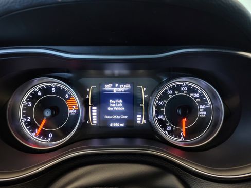 Used 2020 Jeep Cherokee Latitude Plus FWD image 19