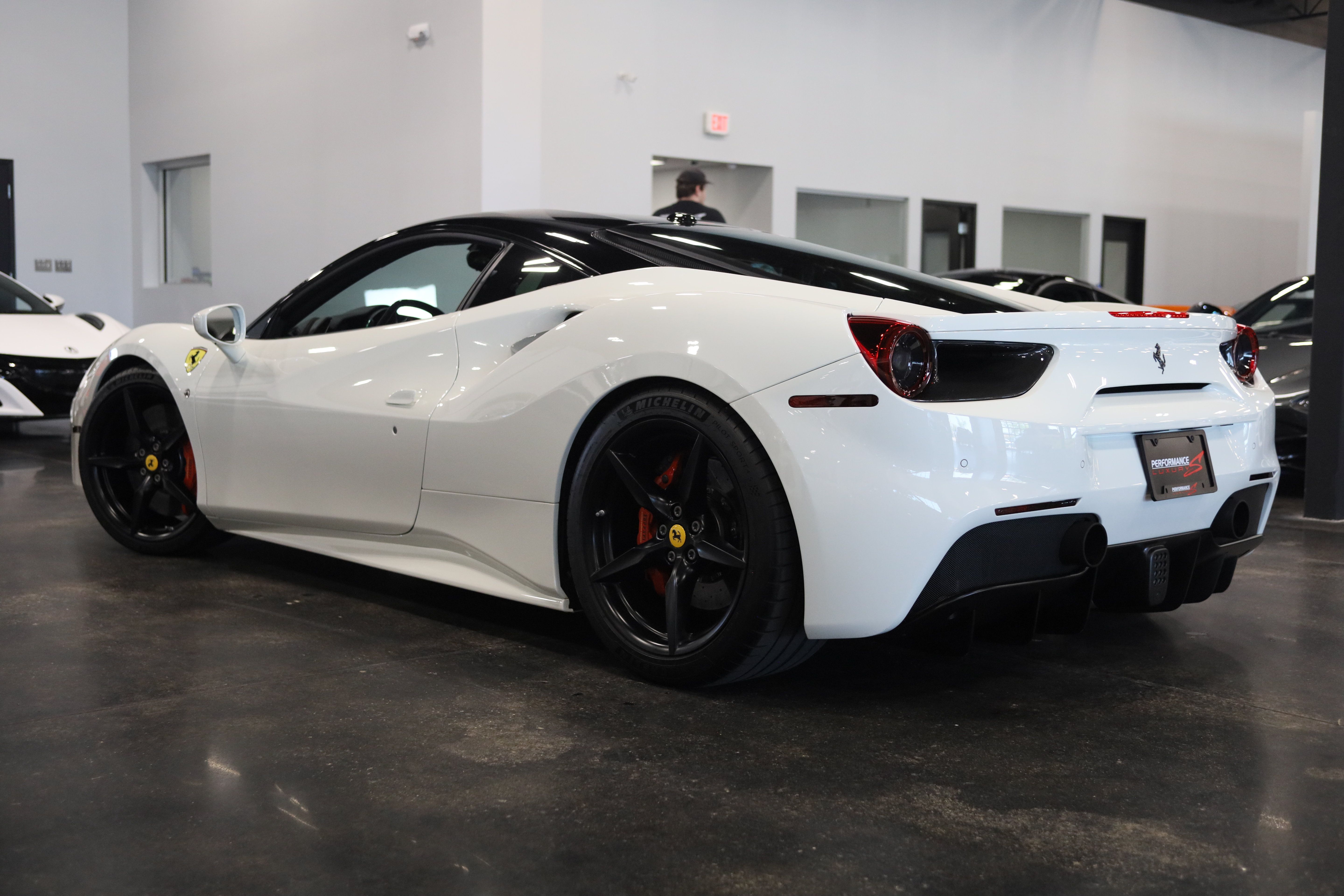Used 2016 Ferrari 488 GTB RWD image 6