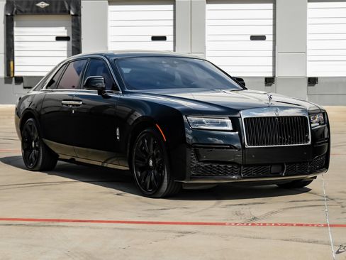 Used 2022 Rolls-Royce Ghost image 19