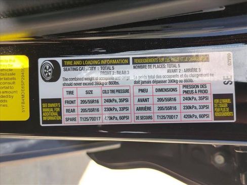Used 2025 Toyota Corolla LE FWD image 14