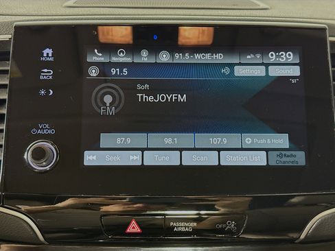 Used 2022 Honda Pilot Touring image 17