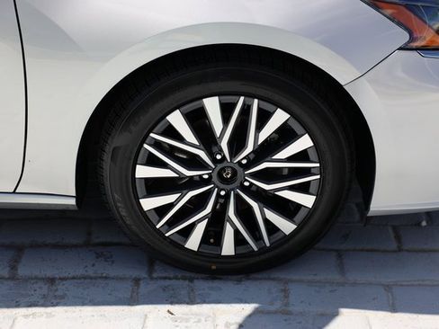 Used 2023 Nissan Altima 2.5 SV image 39