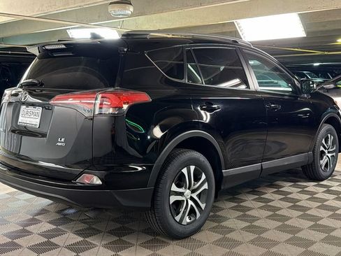 Used 2016 Toyota RAV4 LE AWD/4WD image 7