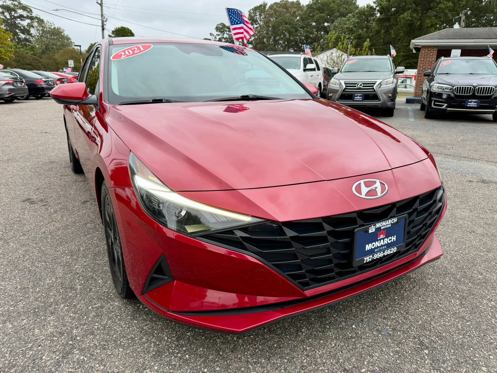 Used 2021 Hyundai Elantra SEL FWD image 7