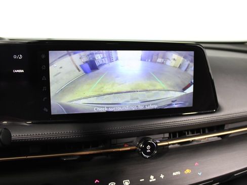 Used 2023 Nissan Ariya AWD image 28