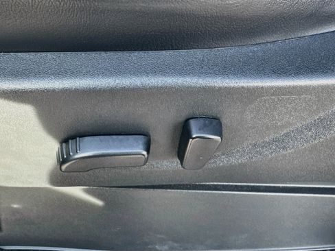 Used 2024 Nissan Frontier SL AWD/4WD image 19