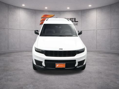Used 2023 Jeep Grand Cherokee L Laredo AWD/4WD image 57