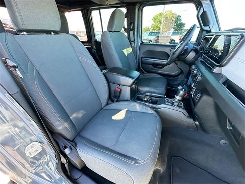 Used 2024 Jeep Wrangler Sport S image 27