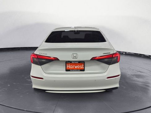 Used 2023 Honda Civic Touring image 7