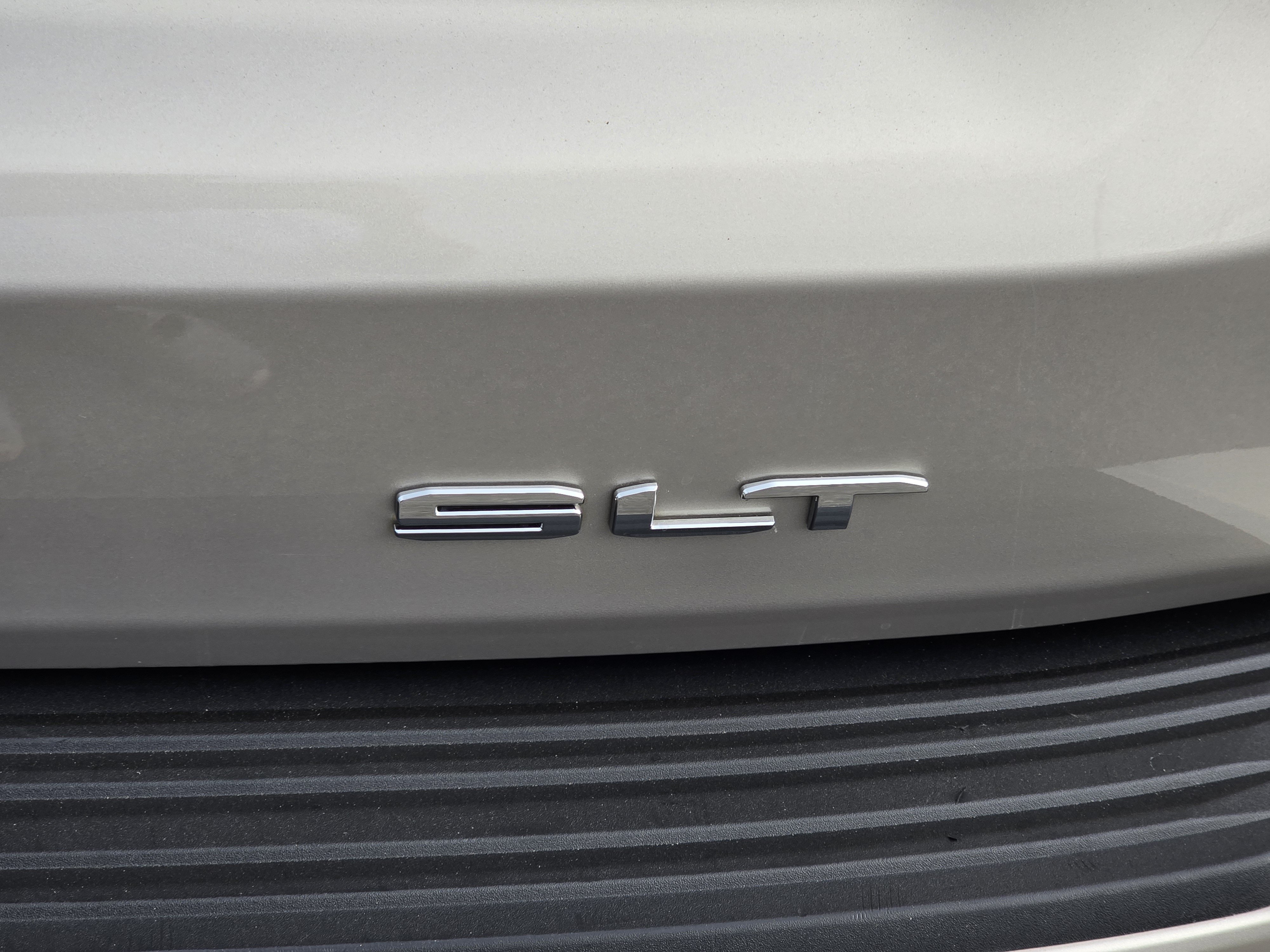 Used 2021 GMC Yukon SLT w/ SLT Premium Package RWD image 7