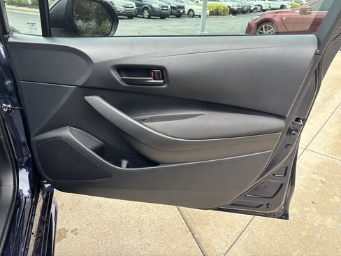 Used 2025 Toyota Corolla LE FWD image 28