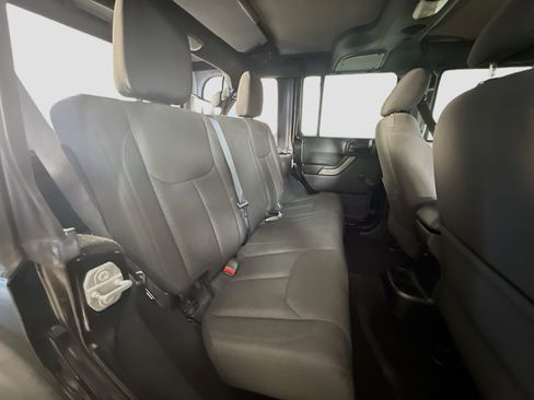 Used 2016 Jeep Wrangler Unlimited Sport image 25