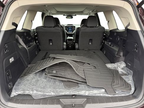 Used 2024 Subaru Ascent Touring image 17