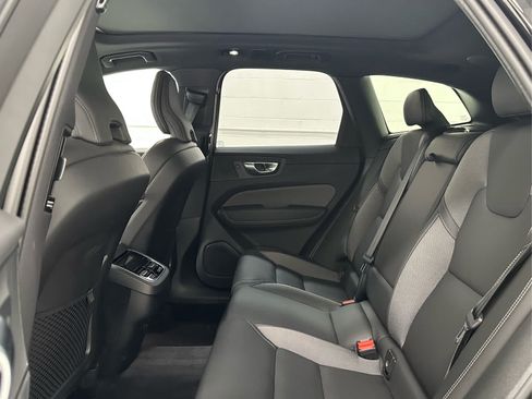 Used 2025 Volvo XC60 B5 Ultra w/ Climate Package AWD/4WD image 15