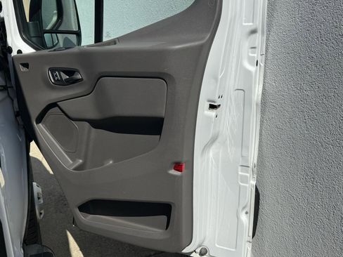 Used 2024 Ford Transit 250 Low Roof AWD w/ Exterior Upgrade Package image 35