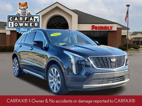 Used 2023 Cadillac XT4 Premium Luxury w/ Cold Weather Package FWD image 2