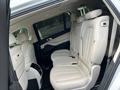 Used 2022 BMW X7 xDrive40i w/ Premium Package AWD/4WD image 46