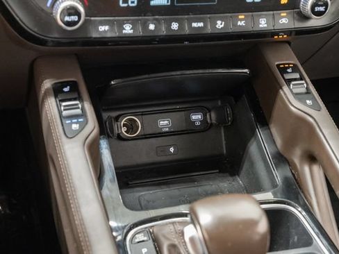 Used 2020 Kia Telluride SX w/ Towing Package FWD image 22