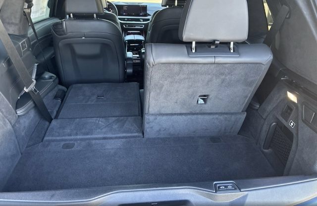 Certified 2025 BMW X7 M60i AWD/4WD image 5