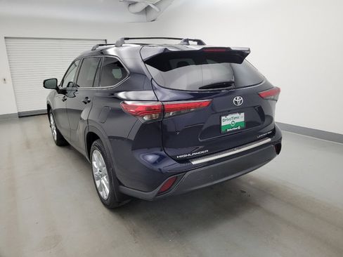 Used 2020 Toyota Highlander Limited AWD/4WD image 5