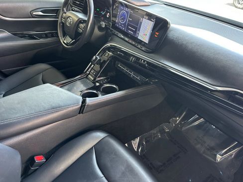 Used 2022 Toyota Mirai w/ Advanced Technology Package RWD image 16