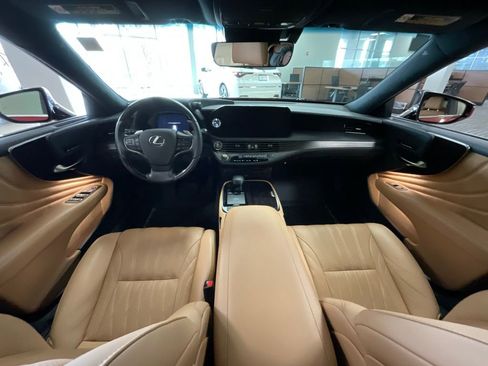 Used 2021 Lexus LS 500 AWD w/ Interior Upgrade Package image 9