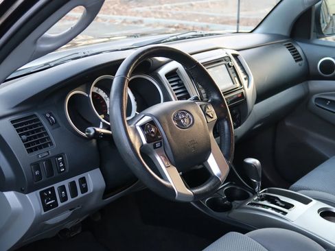 Used 2014 Toyota Tacoma 4x4 Double Cab image 13