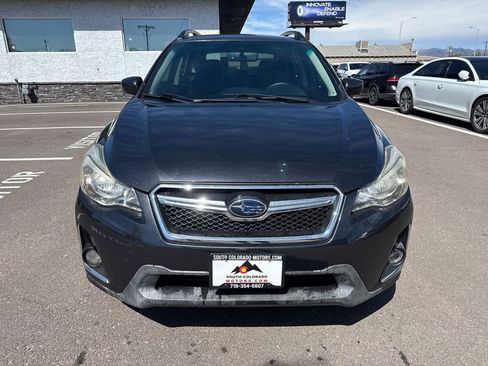 Used 2017 Subaru Crosstrek 2.0i Premium w/ Popular Package #2 AWD/4WD image 2