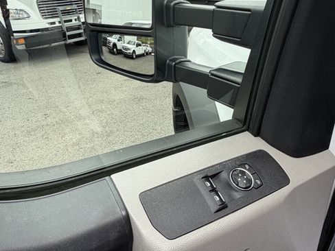 Used 2021 Ford F550 4x4 Regular Cab Super Duty image 42