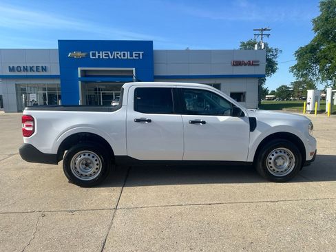 Used 2022 Ford Maverick XL w/ Equipment Group 100A Standard AWD/4WD image 2