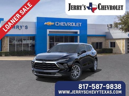 New 2025 Chevrolet Blazer LT w/ LPO, Black Grille Bar Package image 8