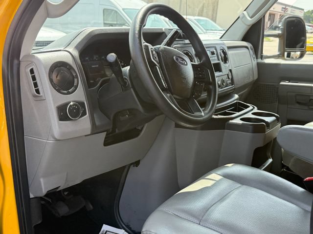 Used 2022 Ford E-350 and Econoline 350 Super Duty RWD image 18