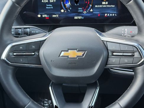 Used 2025 Chevrolet Equinox LT image 29