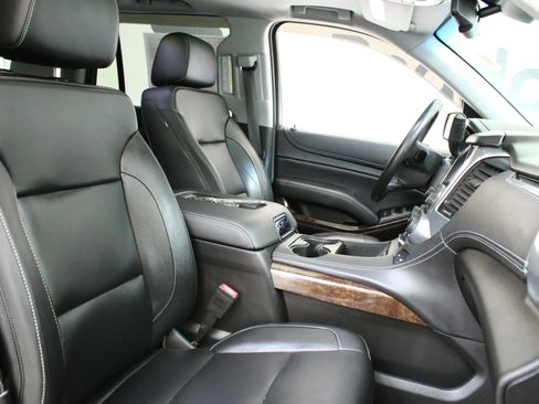 Used 2018 Chevrolet Tahoe LT w/ Luxury Package AWD/4WD image 28