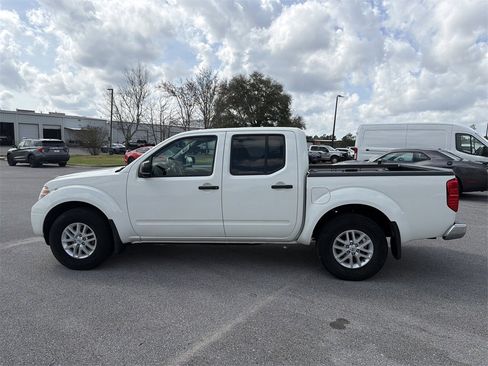 Used 2017 Nissan Frontier SV w/ SV Value Truck Package image 8